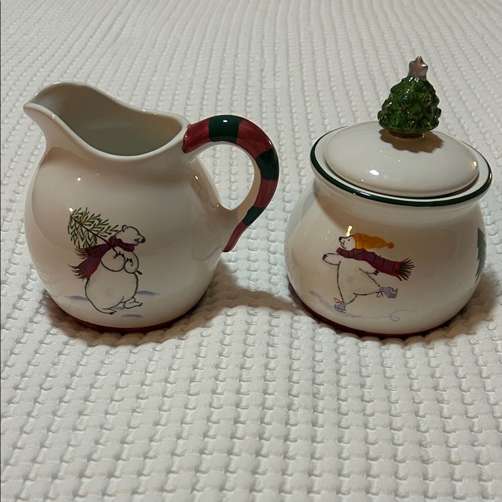 Pfaltzgraff Christmas Snow Bear Creamer Covered Sugar Set